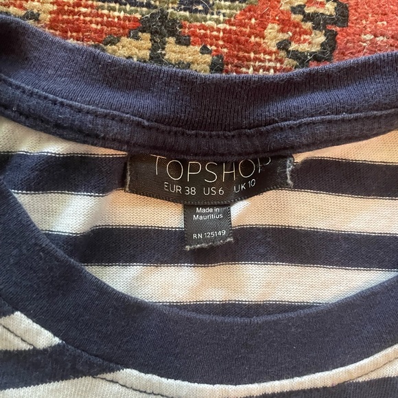 Blue striped topshop crop top - tag size 6, fits like a small/medium - Picture 2 of 4